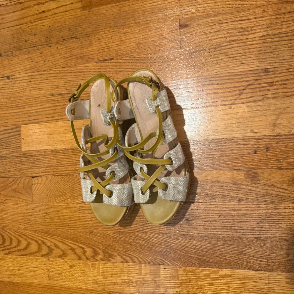 Women's Olive Green Strappy Sandals